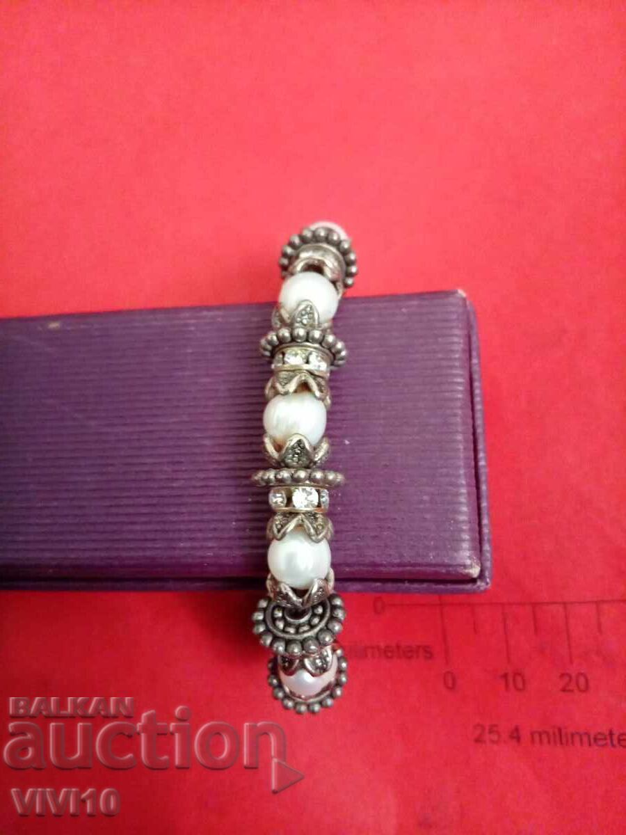 Brățară veche cu pietre și perle cu preț 30.00 BGN | € 15.34