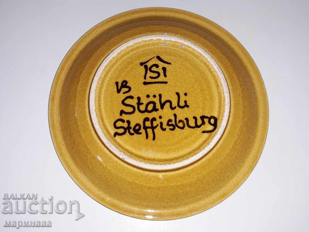 FARFURIE MASIVĂ VECHE. CERAMICĂ cu preț 4.00 BGN | € 2.05 FARFURIE MASIVĂ VECHE. CERAMICĂ cu preț 4.00 BGN | € 2.05