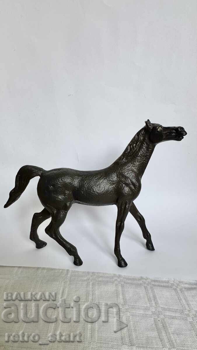 Παράδοση Μεταλλική φιγούρα αλόγου