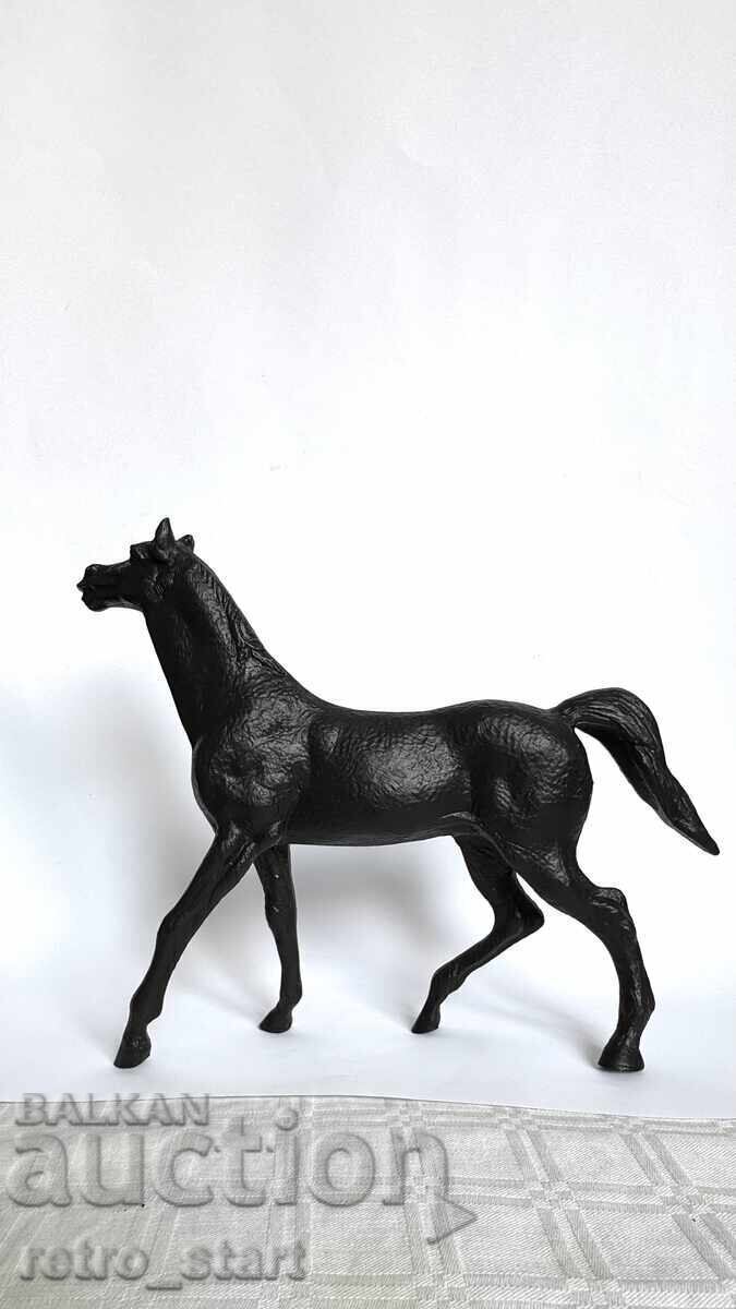 Μεταλλική φιγούρα αλόγου