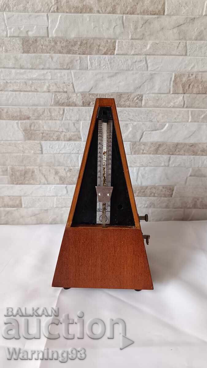 Метроном - System Maelzel - Made in GDR - 1960"г. с цена € 40.00 | 78.23 лв.