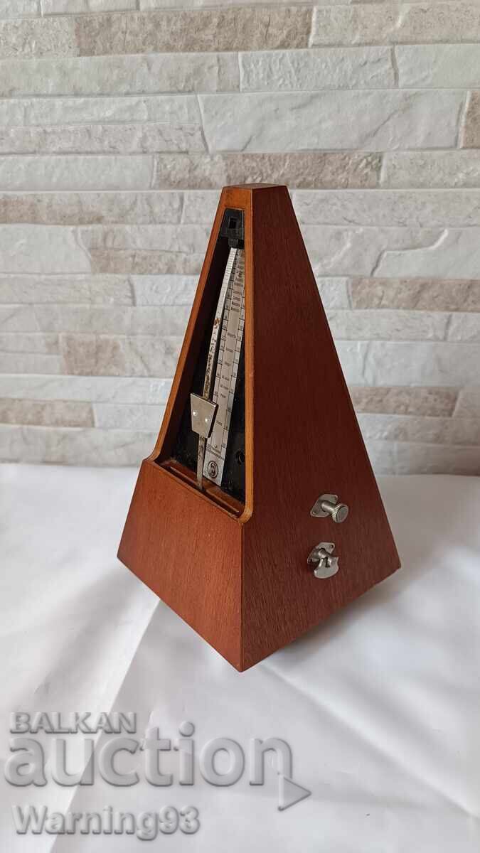 Licitație Metronom - Sistem Maelzel - Fabricat în RDG - 1960 Licitație Metronom - Sistem Maelzel - Fabricat în RDG - 1960