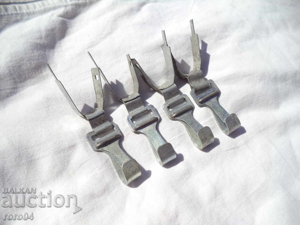 Auction BRAND NEW CARRIERS / CLIPS FOR ARMY CANTEENS - NEW Auction BRAND NEW CARRIERS / CLIPS FOR ARMY CANTEENS - NEW