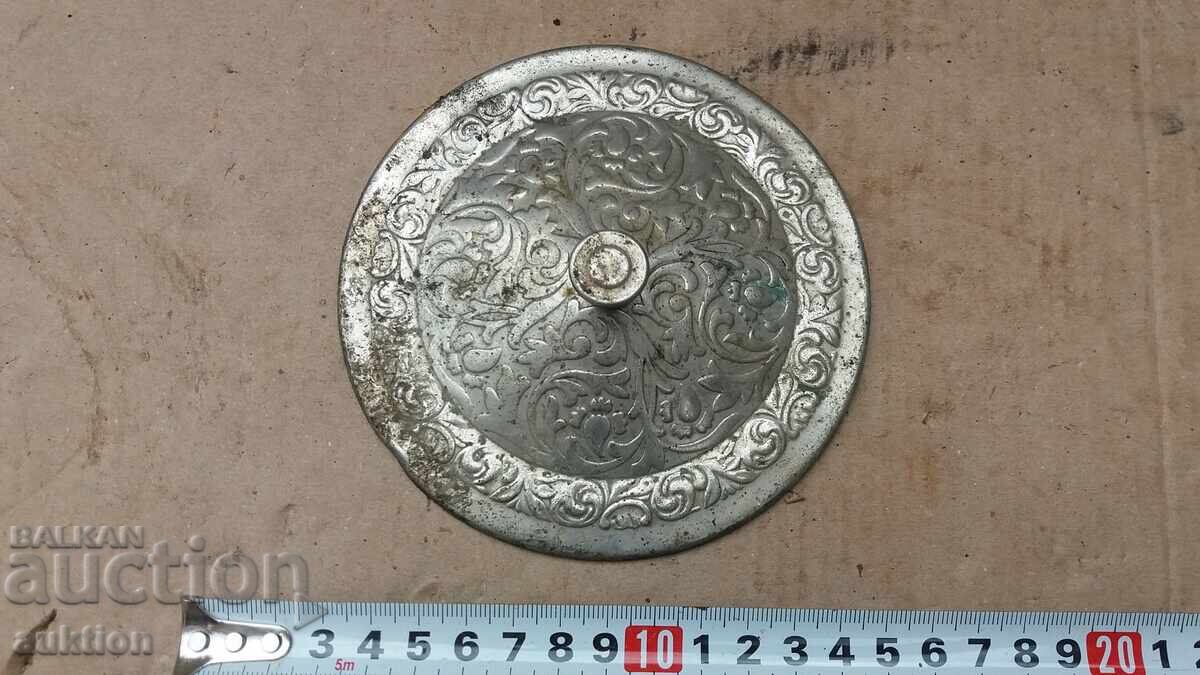 ΜΕΓΑΛΟ ΜΕΤΑΛΛΙΚΟ ΚΑΠΑΚΙ - ΔΙΑΚΟΣΜΗΜΕΝΟ με τιμή 2.99 BGN | € 1.53