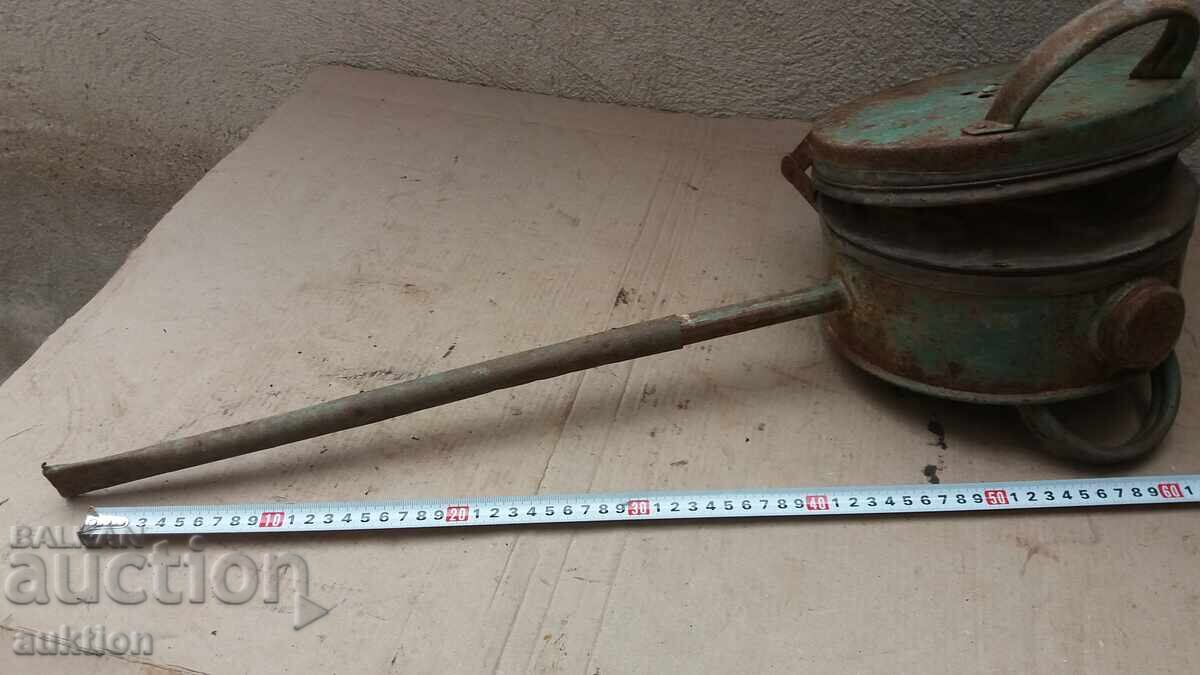 OLD SULFUR SPRAYER FOR VINES with price 14.99 BGN | € 7.66