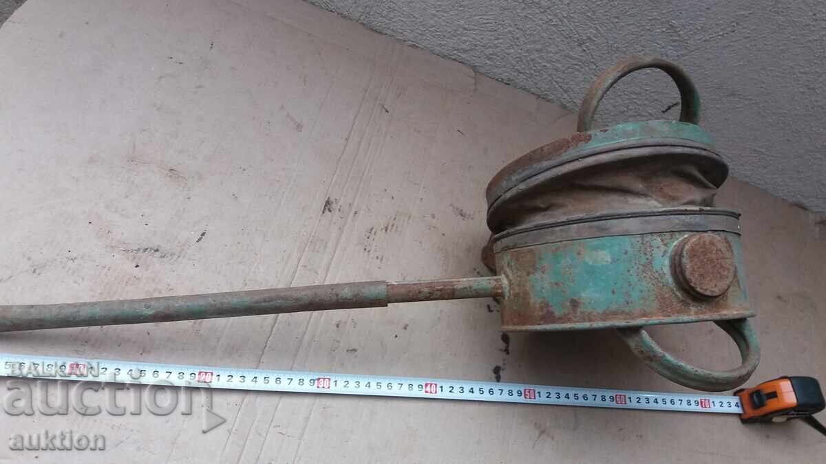 Auction  OLD SULFUR SPRAYER FOR VINES