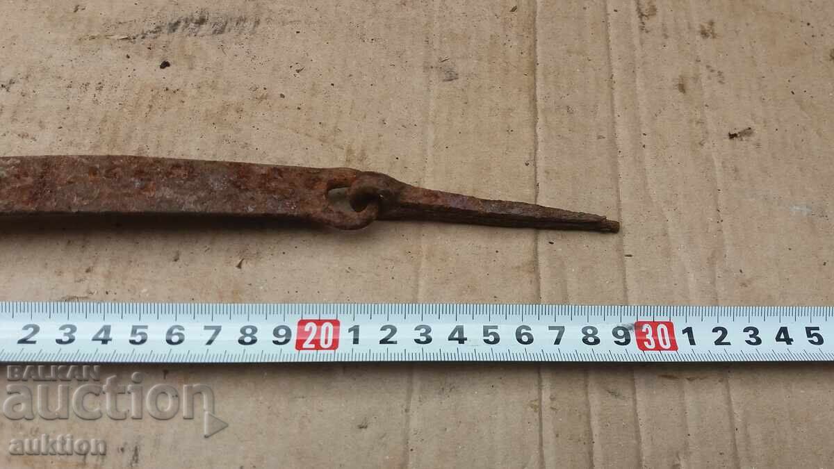 BACĂT PORȚI RENAȘTEREA FORJATĂ cu preț 4.99 BGN | € 2.55 BACĂT PORȚI RENAȘTEREA FORJATĂ cu preț 4.99 BGN | € 2.55