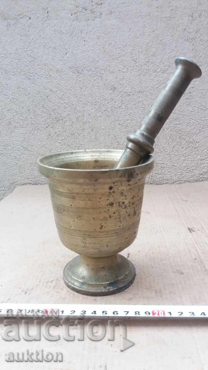 MASIVĂ MOARĂ DE BRONZ - 3 KG. RENAȘTERE cu preț 59.99 BGN | € 30.67 MASIVĂ MOARĂ DE BRONZ - 3 KG. RENAȘTERE cu preț 59.99 BGN | € 30.67