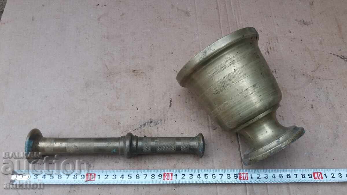 MASIVĂ MOARĂ DE BRONZ - 3 KG. RENAȘTERE - 6 MASIVĂ MOARĂ DE BRONZ - 3 KG. RENAȘTERE - 6