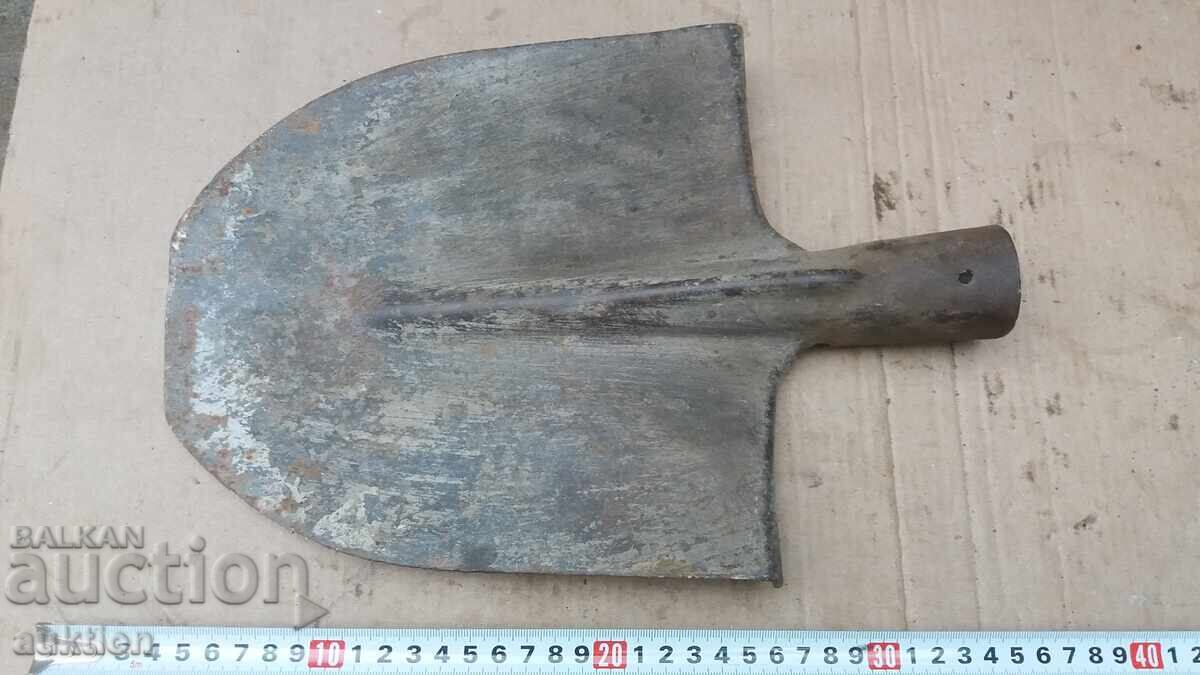 Licitație LOPATĂ VECHE, DREAPTĂ, UNELTĂ