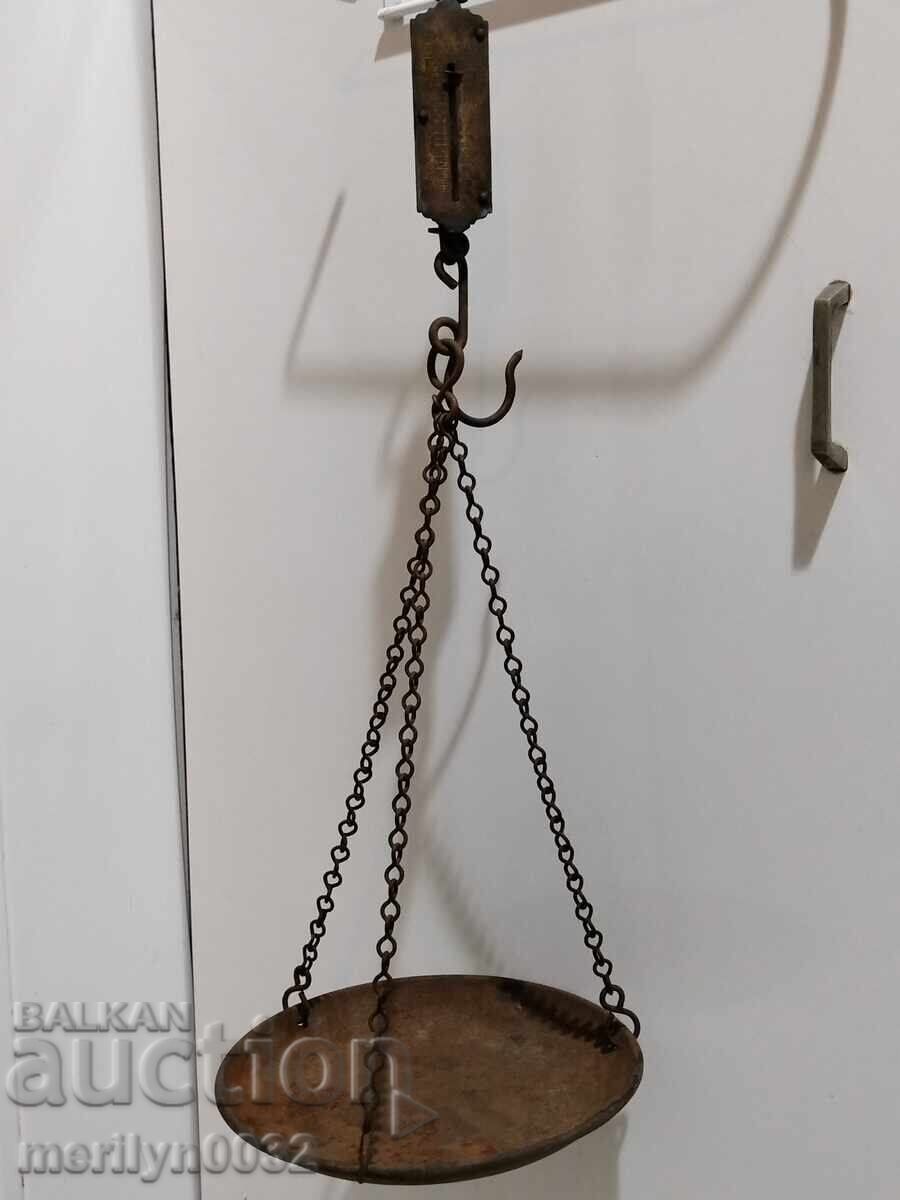 Old scales in kilograms and ounces, balance, weights, early 20th century