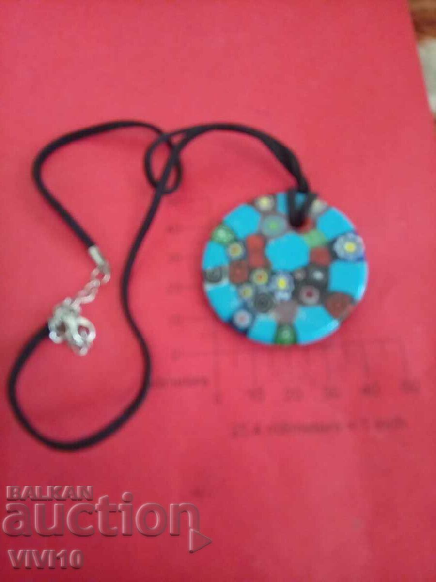 Αρχαίο κολιέ τύπου Murano με τιμή 40.00 BGN | € 20.45