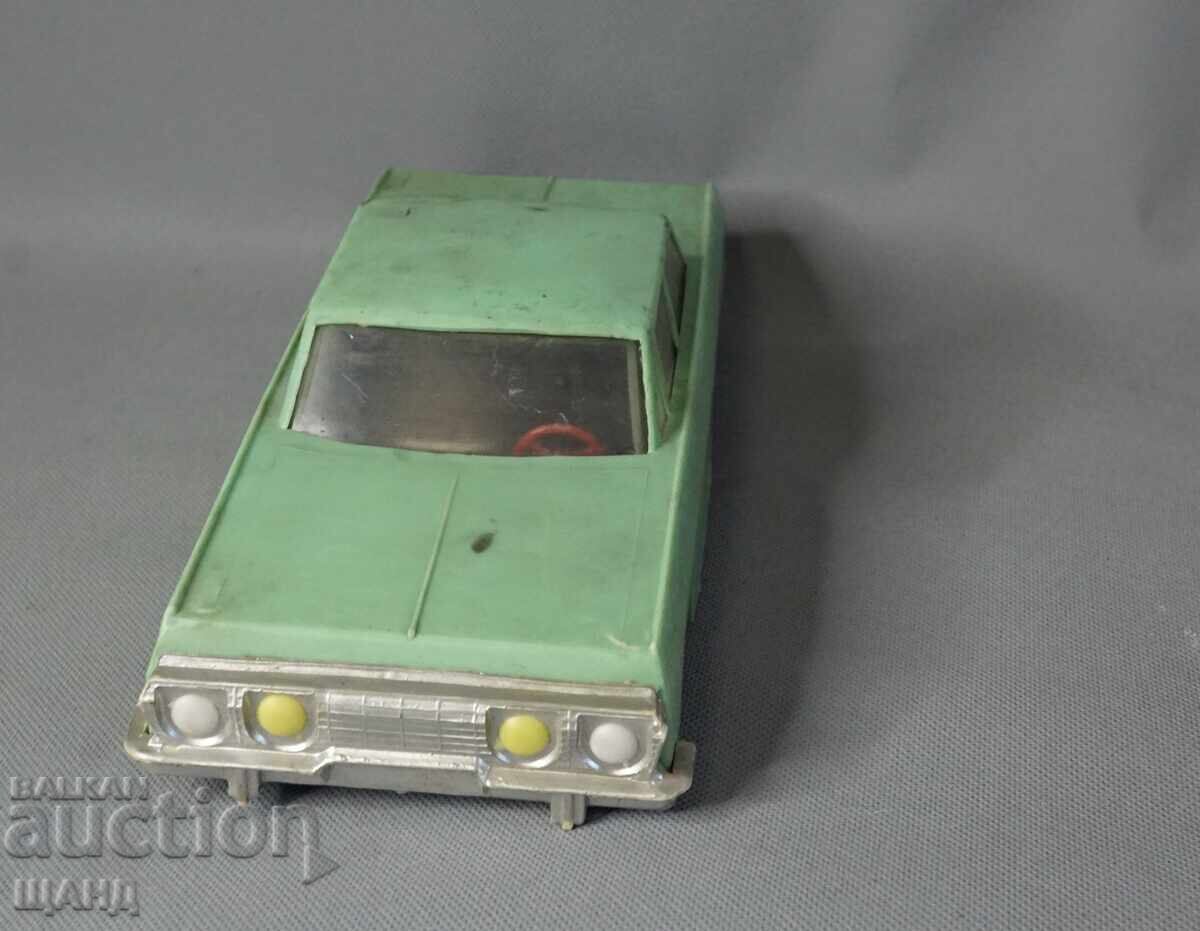 Стара СОЦ.Българска пластмасова играчка модел кола с цена 10.00 лв. | € 5.11 Стара СОЦ.Българска пластмасова играчка модел кола с цена 10.00 лв. | € 5.11