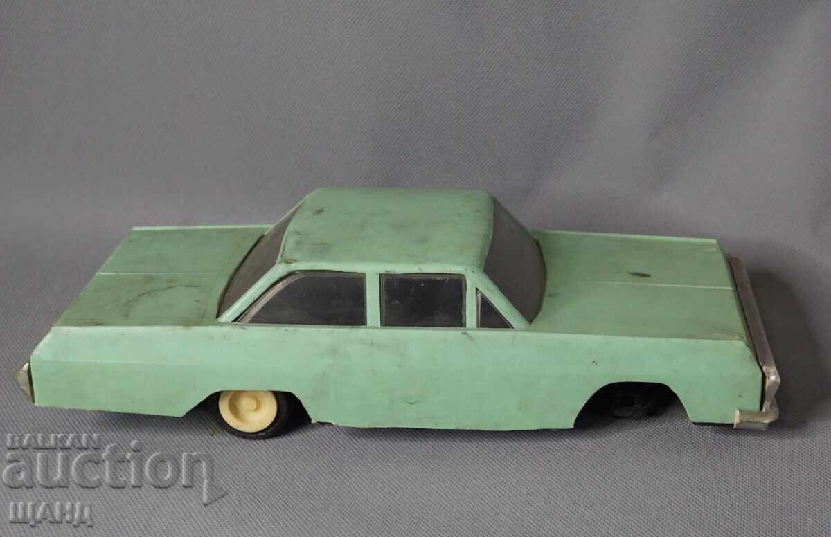 Аукцион Стара СОЦ.Българска пластмасова играчка модел кола Аукцион Стара СОЦ.Българска пластмасова играчка модел кола
