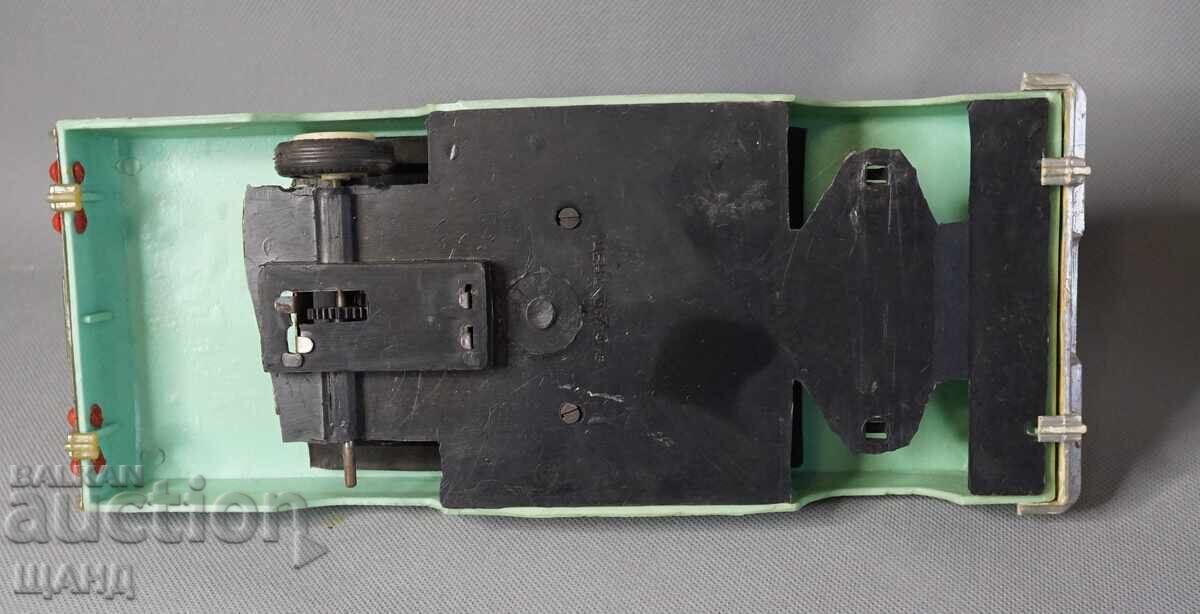 Стара СОЦ.Българска пластмасова играчка модел кола - 5 Стара СОЦ.Българска пластмасова играчка модел кола - 5