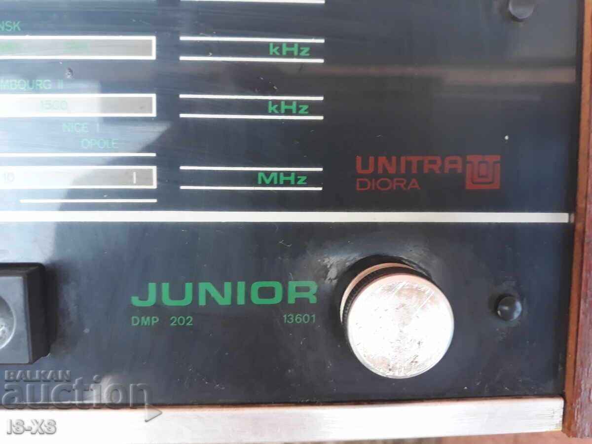 Радио UNITRA с цена 50.00 лв. | € 25.56 Радио UNITRA с цена 50.00 лв. | € 25.56