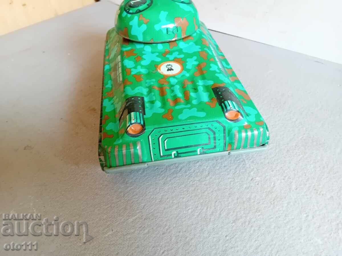 Δημοπρασία ΠΑΛΙΟ ΜΕΤΑΛΛΙΚΟ ΠΑΙΧΝΙΔΙ ΤΑΝΚ