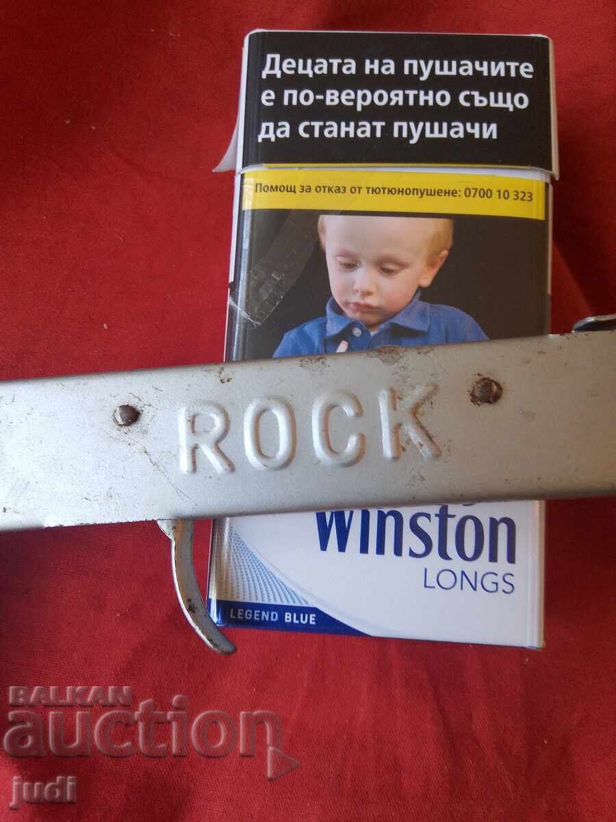 Метален капсов пистолет с цена 30.00 лв. | € 15.34 Метален капсов пистолет с цена 30.00 лв. | € 15.34