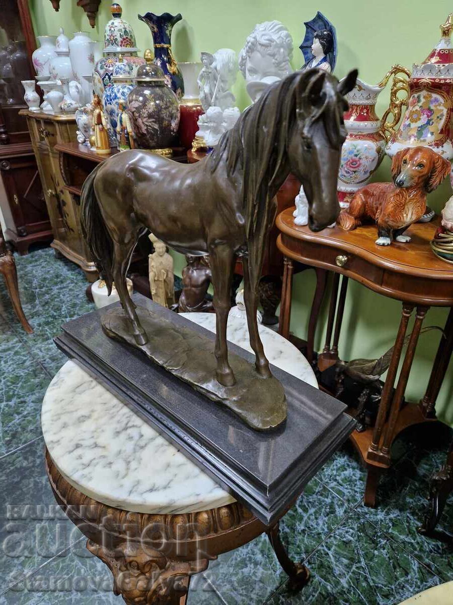 Livrarea Figurină sculptată din bronz, antică, de autor, superbă
