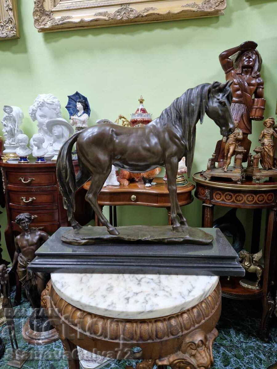 Figurină sculptată din bronz, antică, de autor, superbă