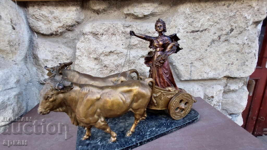 Масивна френска скулптура  ,началото на XX век регюл