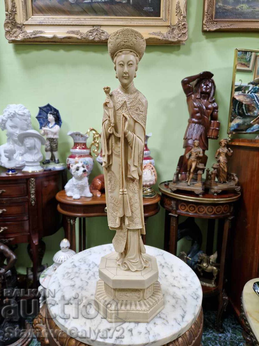 Чудесна голяма азиатска фигура статуетка