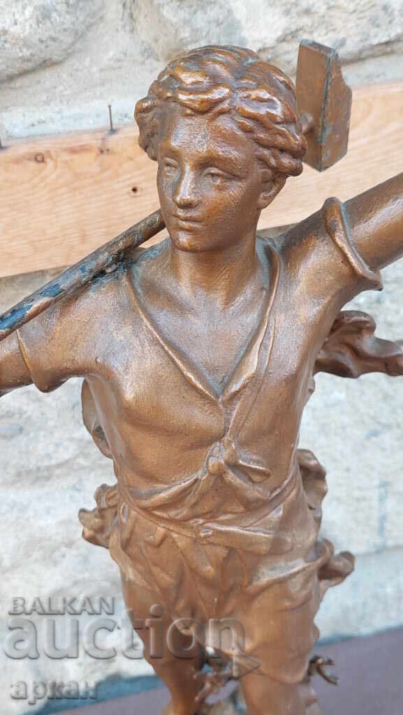 Auction Massive French sculpture, early 20th century Auction Massive French sculpture, early 20th century