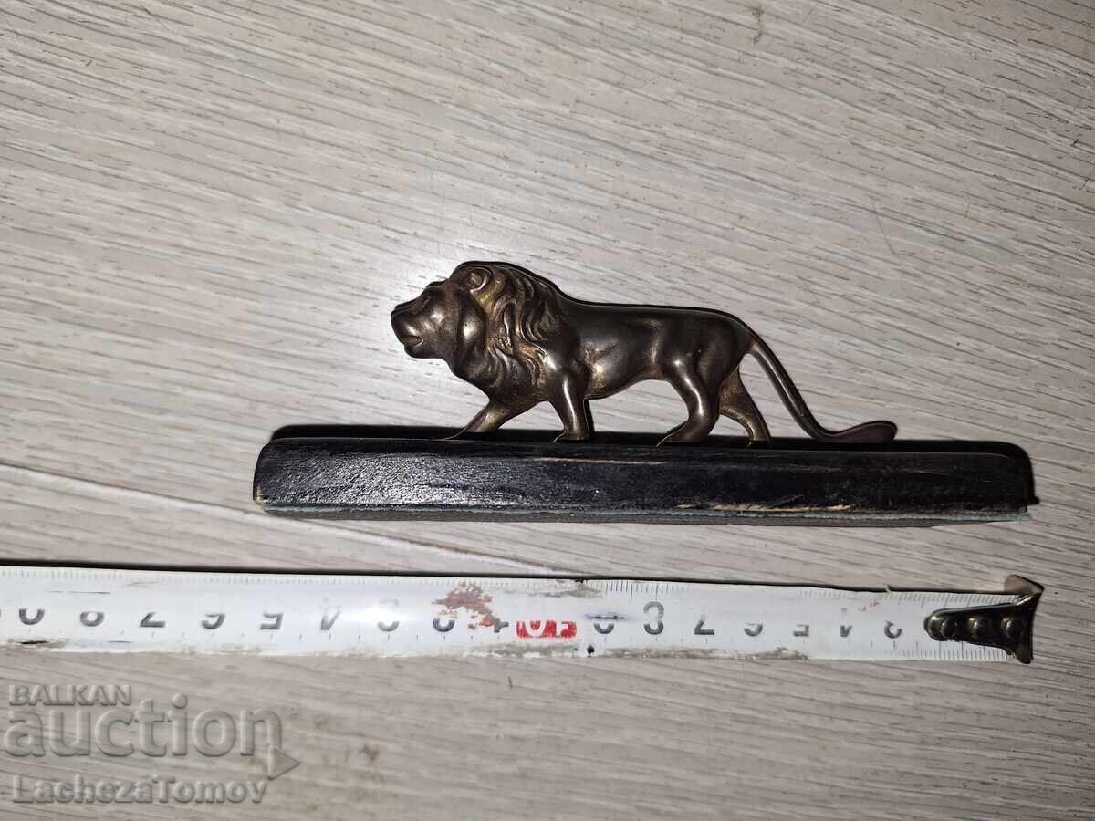 Όμορφη φιγούρα αγάλματος Λέοντα μπρούτζινο βάθρο άριστη