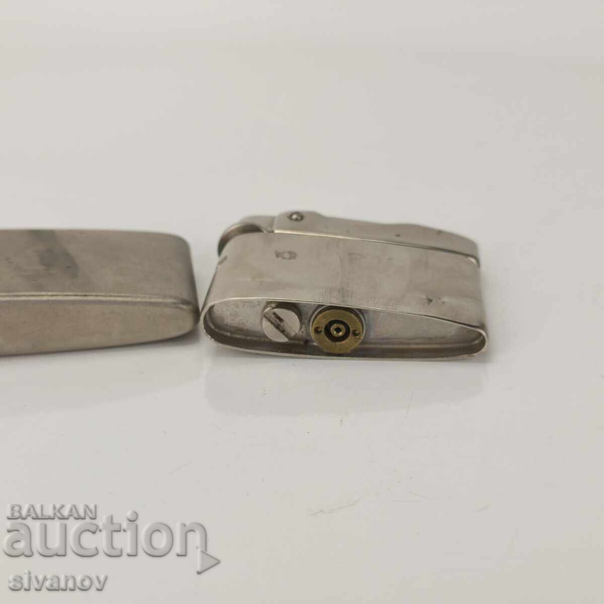 Delivery of Interesting old metal lighter #5994 Delivery of Interesting old metal lighter #5994