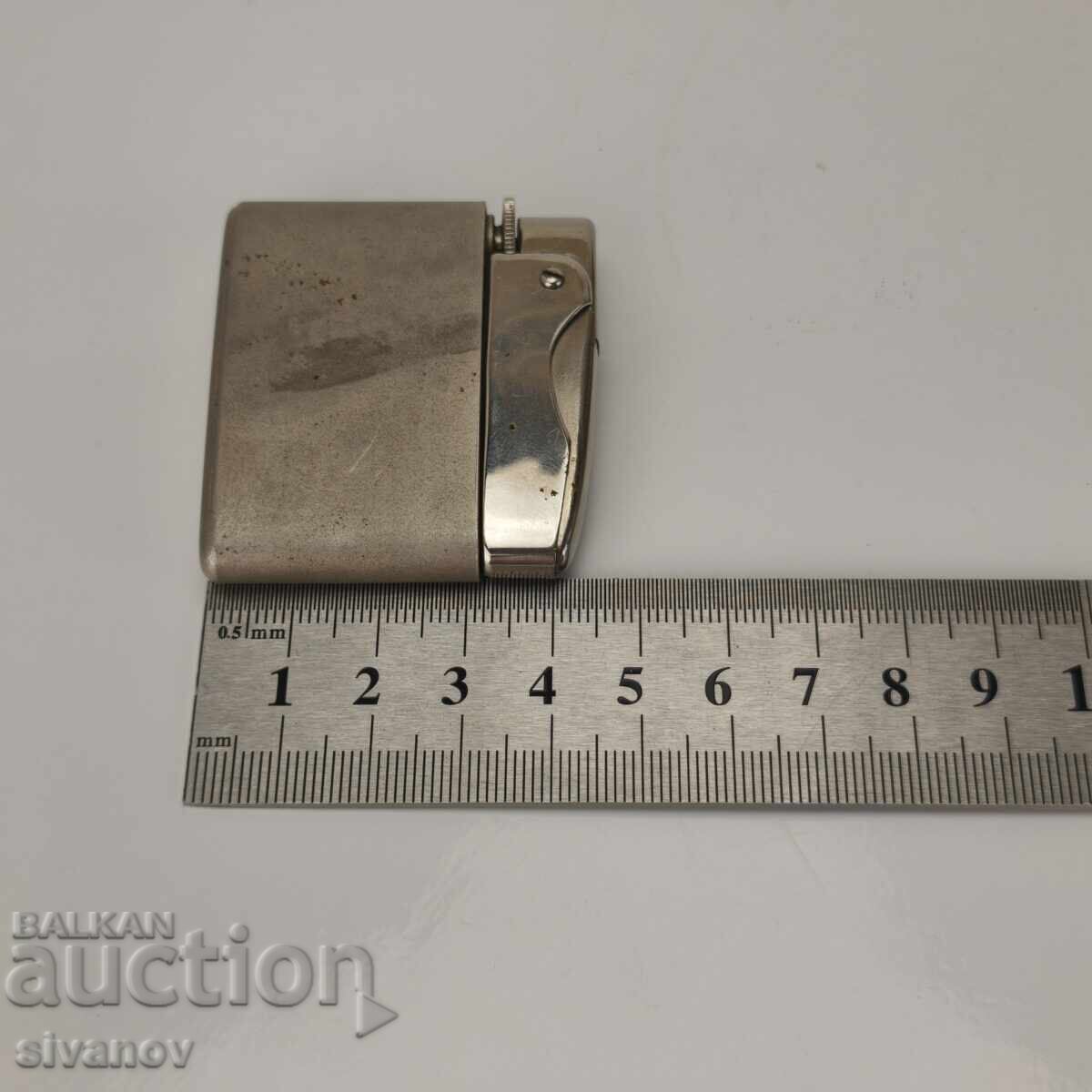Interesting old metal lighter #5994 - 7 Interesting old metal lighter #5994 - 7
