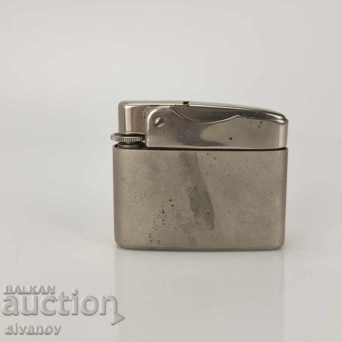 Interesting old metal lighter #5994 Interesting old metal lighter #5994