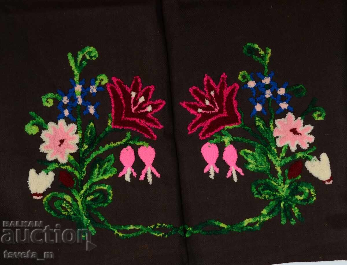 Auction  Wool apron with twisted embroidery FOR FOLK COSTUME