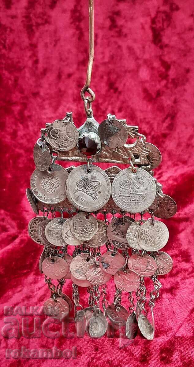 Auction  Ethnographic jewelry, twinkling