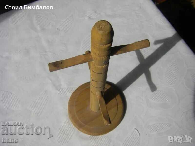 Ξύλινη βάση για φλιτζάνια με τιμή 1.00 BGN | € 0.51 Ξύλινη βάση για φλιτζάνια με τιμή 1.00 BGN | € 0.51