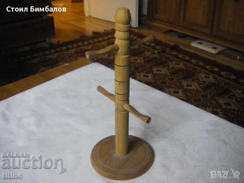 Ξύλινη βάση για φλιτζάνια Ξύλινη βάση για φλιτζάνια