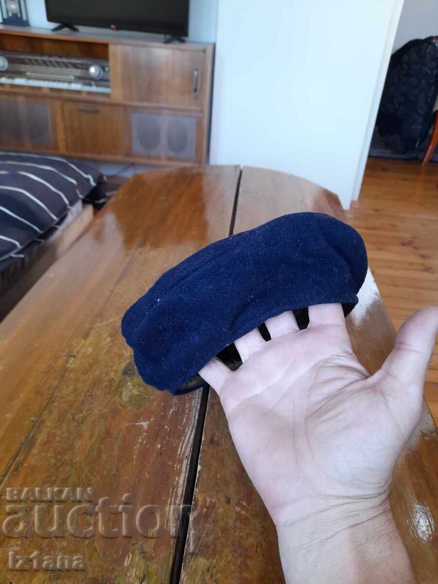 Livrarea Beretă veche de elev, șapcă MG Kyustendil Livrarea Beretă veche de elev, șapcă MG Kyustendil