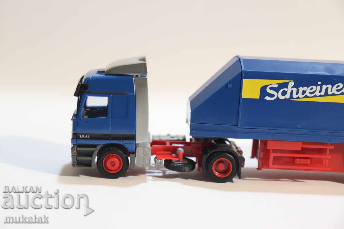 AMW H0 1/87 MERCEDES TRUCK MODEL TRANSPORT OF GLASS with price 30.00 BGN | € 15.34