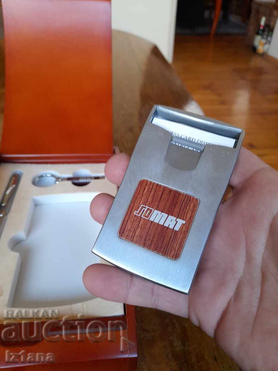 Delivery of Old souvenirs WITH MAT, SO MAT