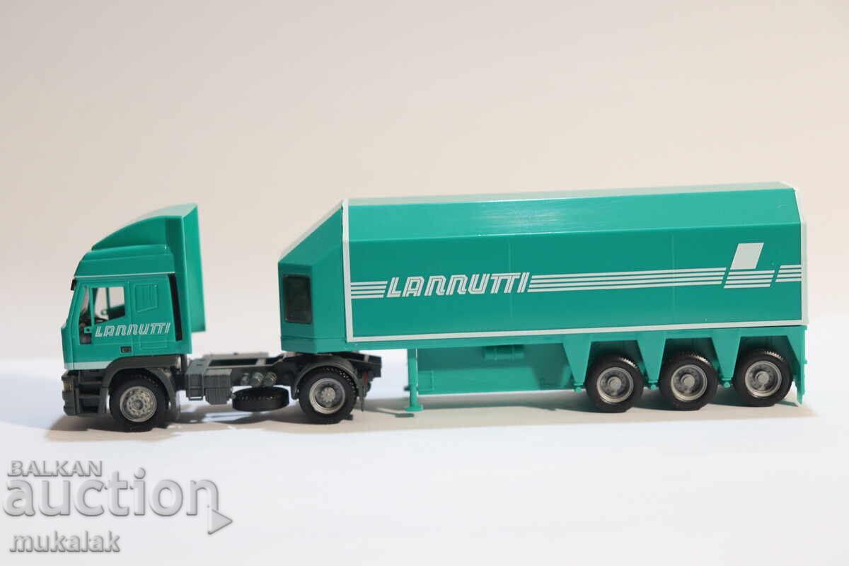 HERPA H0 1/87 IVECO TRUCK MODEL TRANSPORT OF GLASS