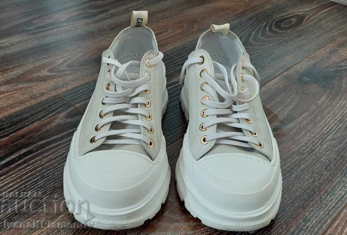 Pantofi damă mărimea 39, excelenți cu preț € 30.00 | 58.67 BGN