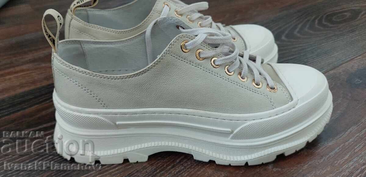 Pantofi damă mărimea 39, excelenți