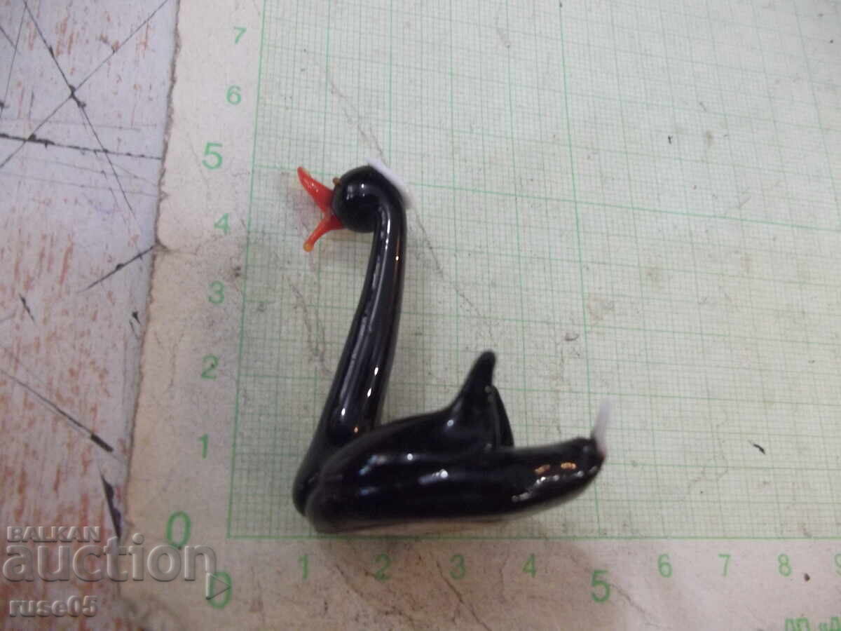 Фигура "Черен лебед" стъклена с цена 5.00 лв. | € 2.56 Фигура "Черен лебед" стъклена с цена 5.00 лв. | € 2.56