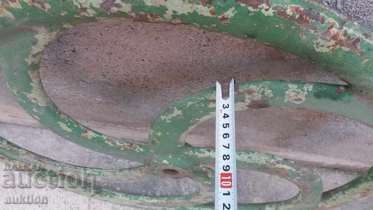 МАСИВНО ЧИГУНЕНО ВЪЗРОЖДЕНСКО КОЛЕЛО ОТ МАШИНА, ПРЕСА - 6