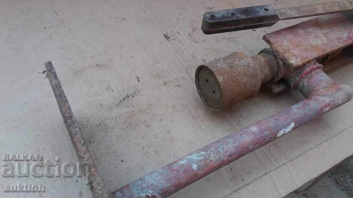 ΠΑΛΙΟ ΠΡΕΣΑ, ΧΕΙΡΟΚΙΝΗΤΗ - 7