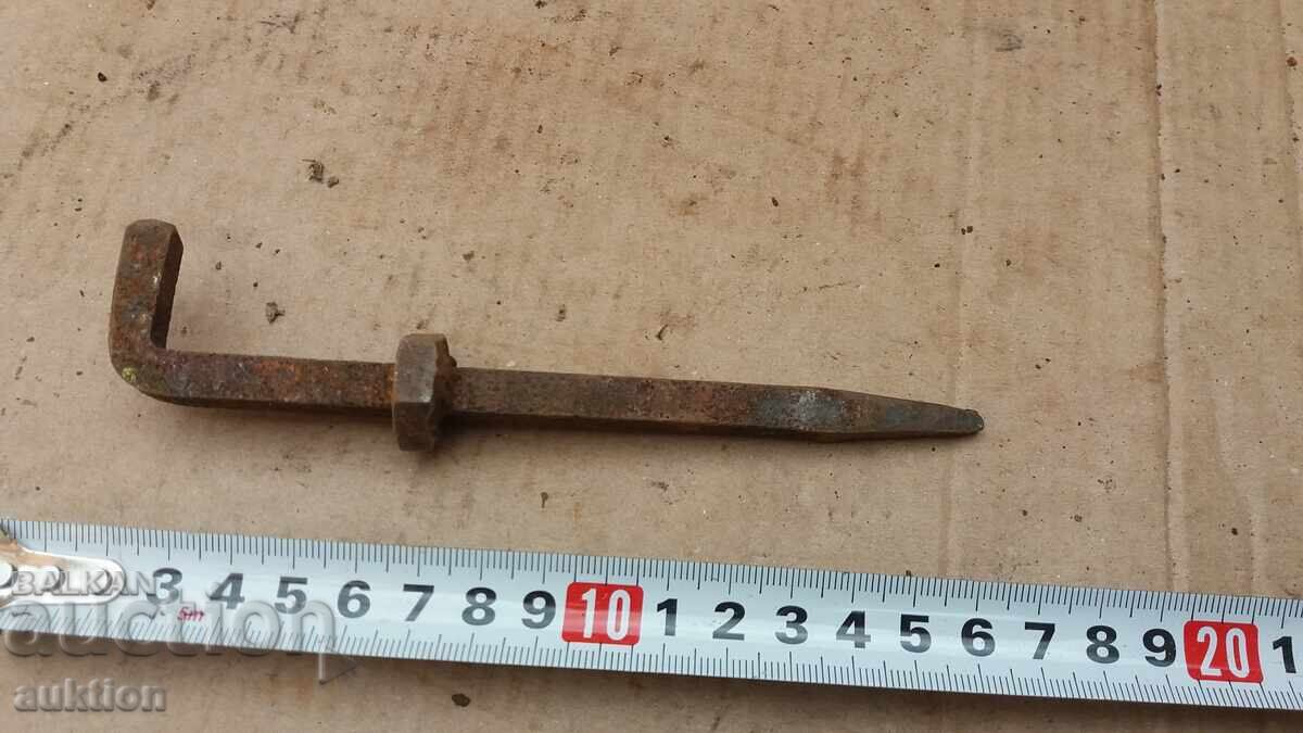 СТАРО КОВАНО ЖЕЛЯЗО - ПИРОН с цена 1.99 лв. | € 1.02