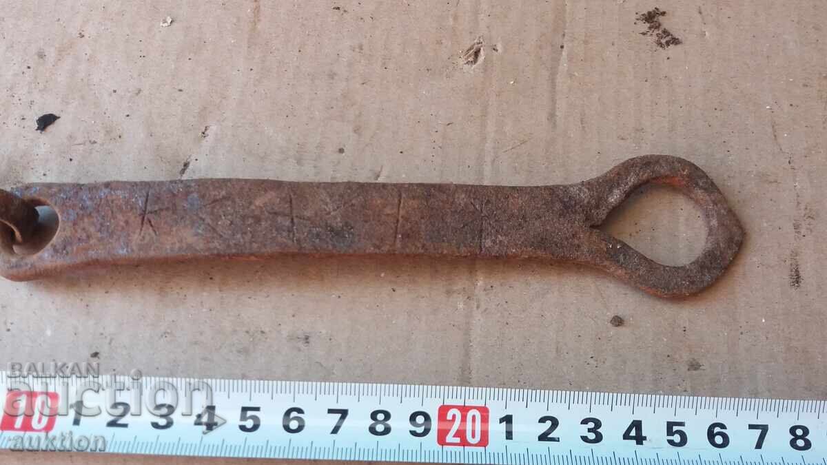 OLD WROUGHT GATE LOCK with price 4.99 BGN | € 2.55