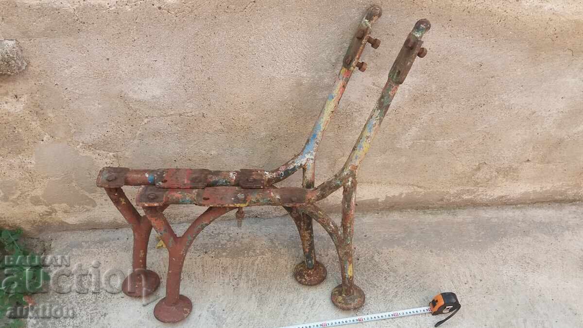 Аукцион МАСИВНИ ОСНОВИ ОТ ЦАРСКА ПЕЙКА - ЧИГУН - 30 КГ. Аукцион МАСИВНИ ОСНОВИ ОТ ЦАРСКА ПЕЙКА - ЧИГУН - 30 КГ.