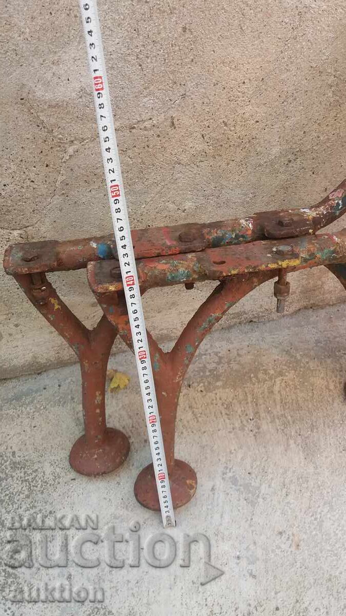 МАСИВНИ ОСНОВИ ОТ ЦАРСКА ПЕЙКА - ЧИГУН - 30 КГ. - 6 МАСИВНИ ОСНОВИ ОТ ЦАРСКА ПЕЙКА - ЧИГУН - 30 КГ. - 6