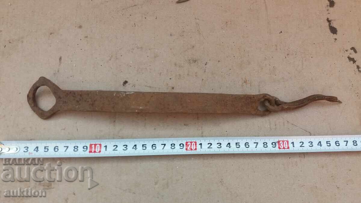 СТАРА КОВАНА ЗАКЛЮЧАЛКА