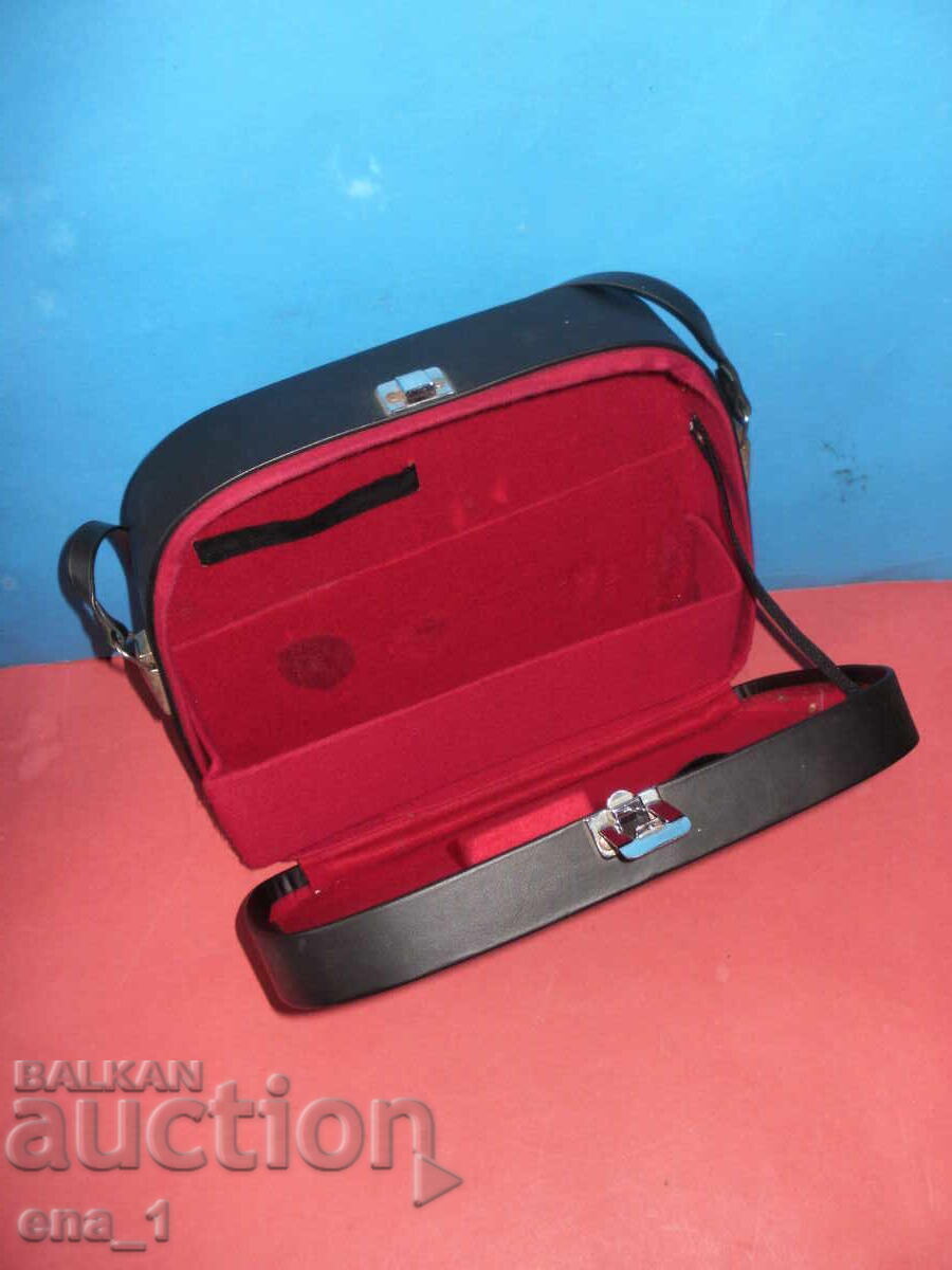 Δημοπρασία Εξαιρετική δερμάτινη τσάντα για ρετρό βιντεοκάμερα ή κινηματογραφική μηχανή